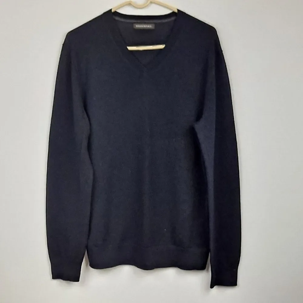 Banana Republic Mens wool sweater NWOT‎
